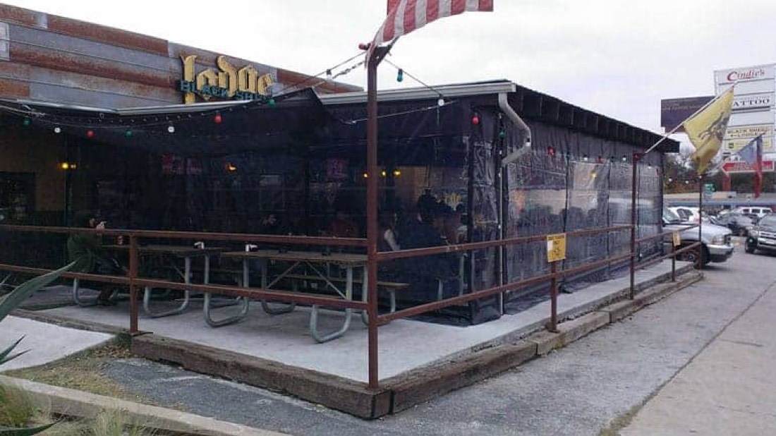 A Winter Restaurant Deck that Extends Your Carefree Summer