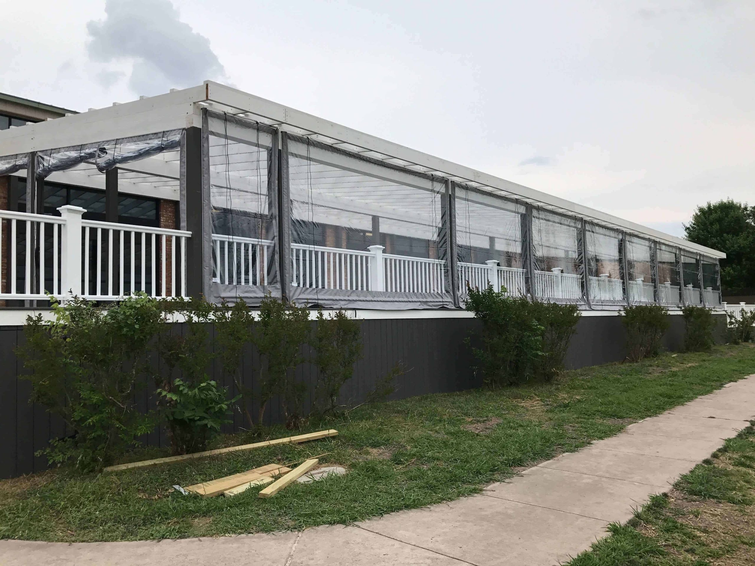 retractable patio screens roller shades clear vinyl patio enclosures wedding venue windscreens southern patio enclosures